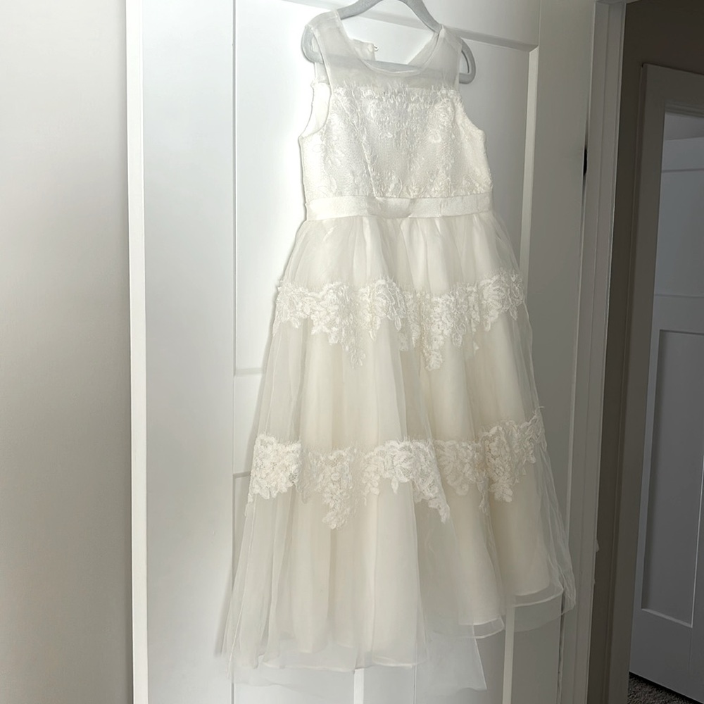 Flower girl First Communion dress girls size 6 David’s Bridal